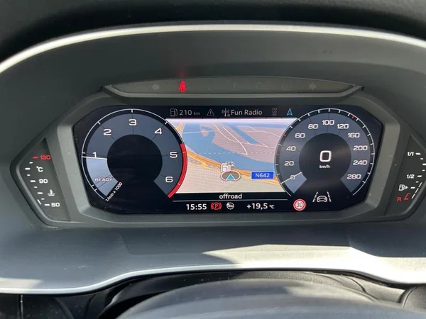 AUDI Q3 Dsl (2020) — foto 8 van 34