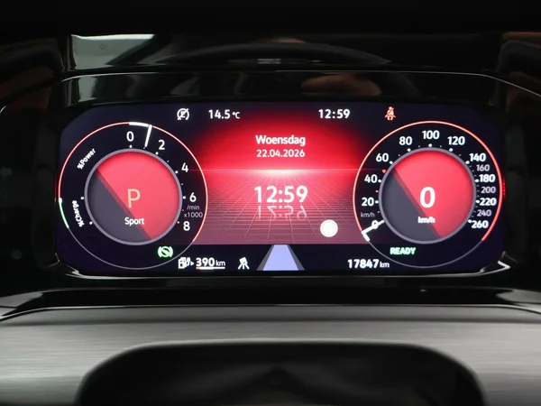 Volkswagen Golf (2024) — foto 13 van 29