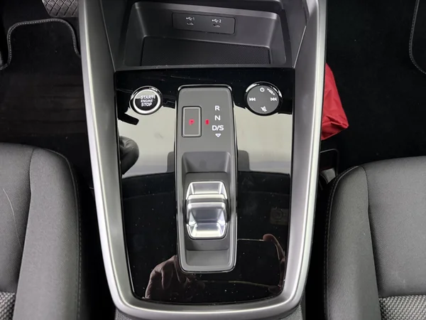 AUDI A3 (2023) — foto 3 van 26
