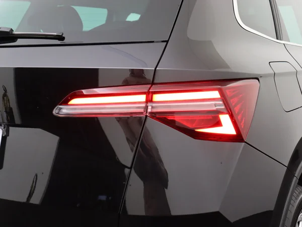 SKODA Karoq (2025) — foto 5 van 17