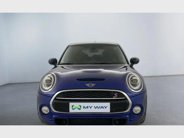 MINI Mini 5 Doors (2018) — foto 12 van 25