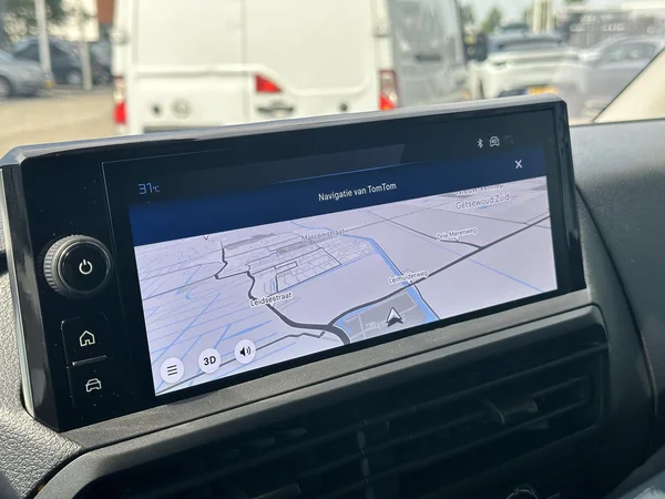 Peugeot Expert (2025) — foto 12 van 13