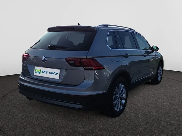 VOLKSWAGEN Tiguan (2019) — foto 20 van 24