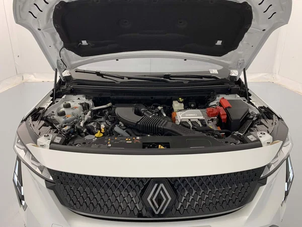 Renault Rafale E-TECH (HEV) (2026) — foto 17 van 24