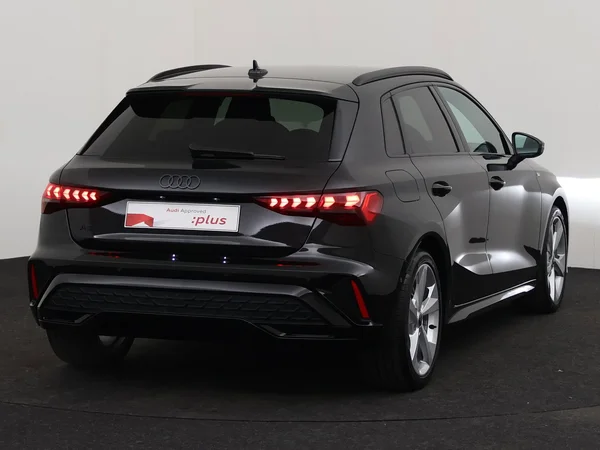 AUDI A3 Sportback (2025) — foto 11 van 18
