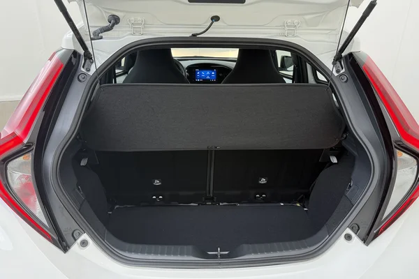 Toyota Aygo X (2025) — foto 12 van 16