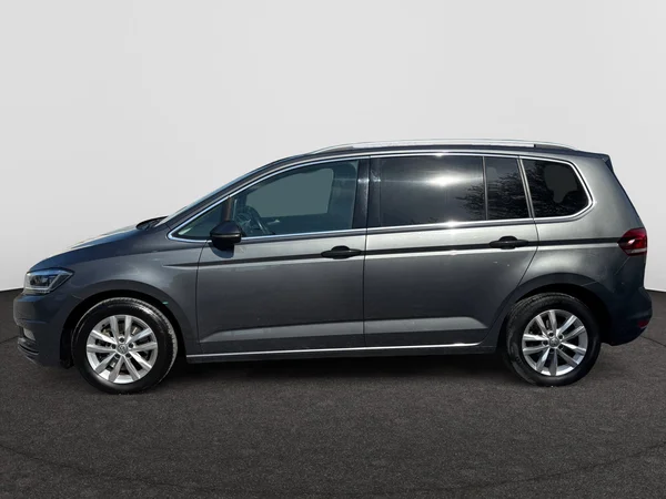 VOLKSWAGEN Touran (2019) — foto 17 van 20