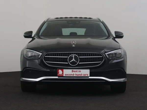 MERCEDES E 300 (2021) — foto 32 van 34