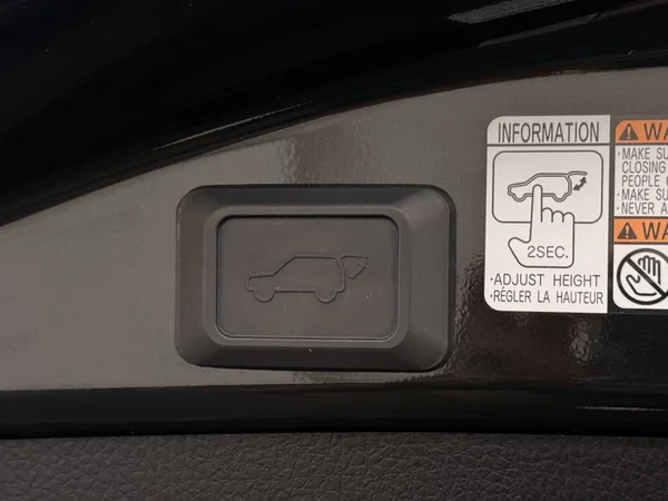 TOYOTA RAV4 (2017) — foto 21 van 30