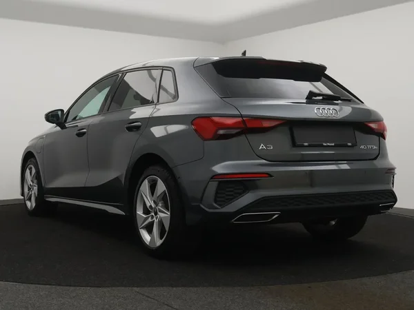 Audi A3 (2024) — foto 18 van 25