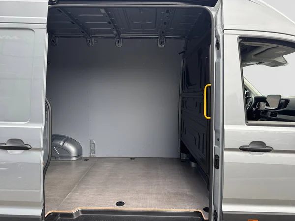 VOLKSWAGEN Crafter 35 Fourgon Mwb Hr (2024) — foto 10 van 24