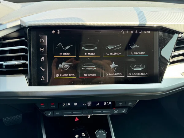 AUDI Q4 e-tron (2025) — foto 7 van 21