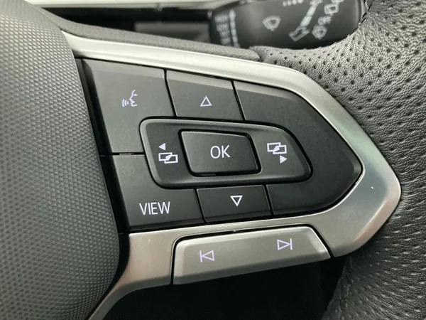 VOLKSWAGEN T-Roc (2025) — foto 16 van 36
