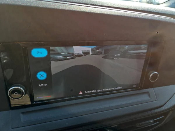 VOLKSWAGEN Caddy Maxi Van (2023) — foto 5 van 20