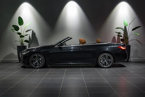 BMW 4 Reeks (2024) — foto 34 van 40