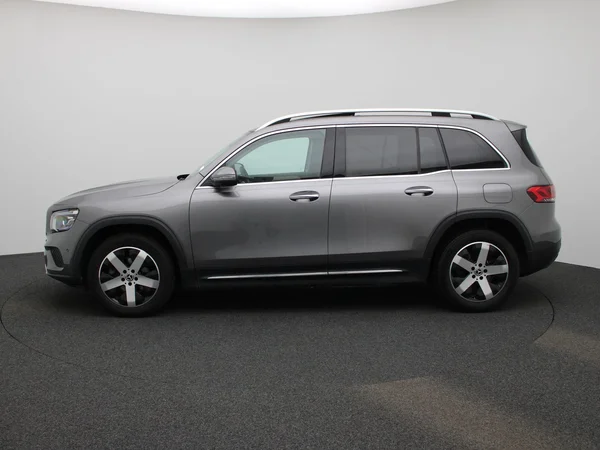 Mercedes-Benz GLB (2021) — foto 34 van 45