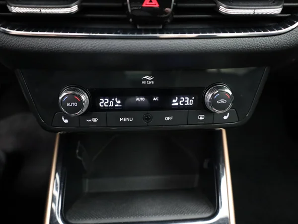 SKODA Fabia (2022) — foto 9 van 20
