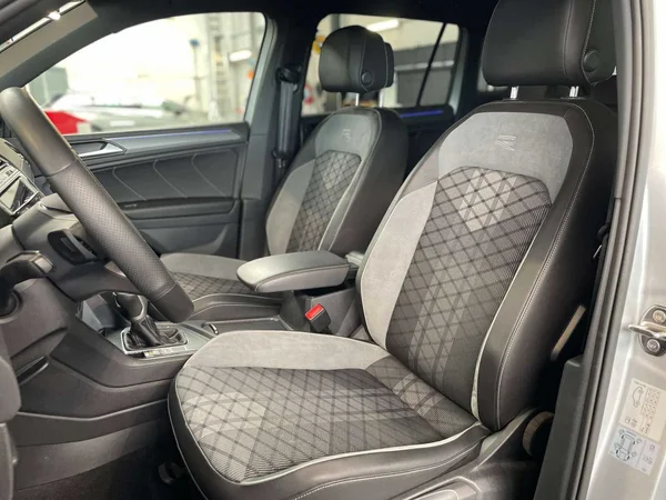 Volkswagen Tiguan (2021) — foto 21 van 21