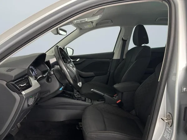 SKODA Kamiq (2020) — foto 2 van 17