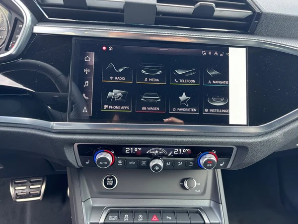 AUDI Q3 Sportback (2025) — foto 4 van 20