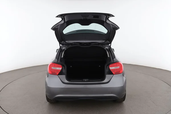Mercedes-Benz A-Klasse (2015) — foto 7 van 16