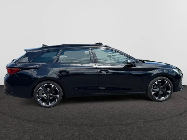 CUPRA Leon ST (2023) — foto 21 van 24