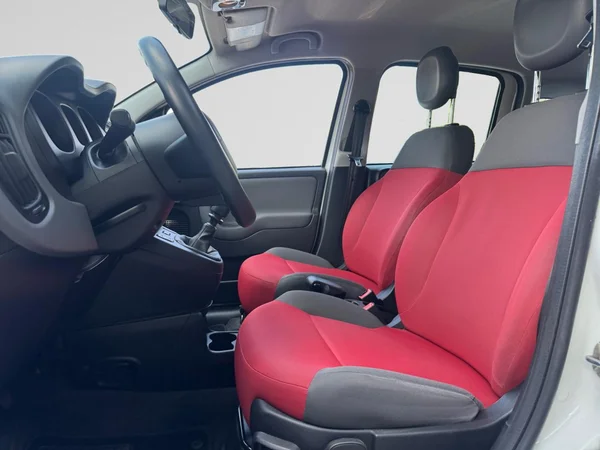 FIAT Panda (2015) — foto 8 van 24