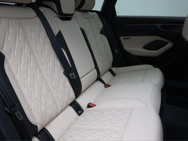 AUDI A6 Avant e-hybrid (PHEV) (2026) — foto 29 van 29