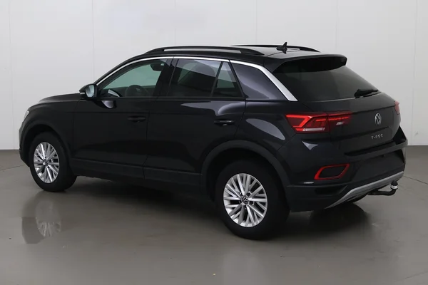 Volkswagen T-Roc (2023) — foto 13 van 19