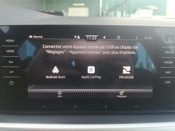 SKODA Kamiq (2022) — foto 14 van 28