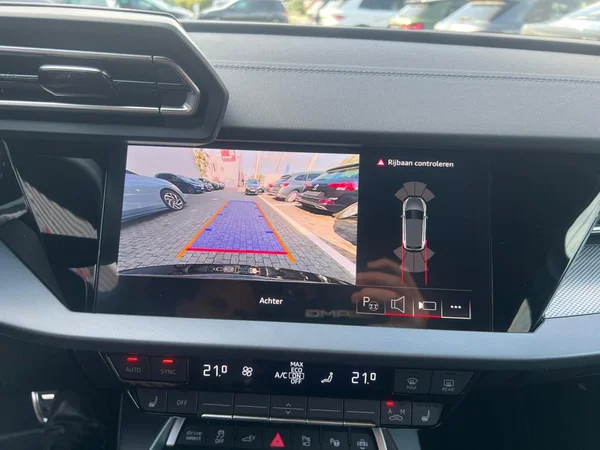 AUDI A3 Allstreet PHEV (2025) — foto 9 van 24