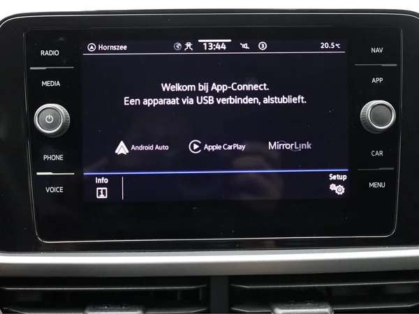 VOLKSWAGEN T-Roc (2022) — foto 10 van 20
