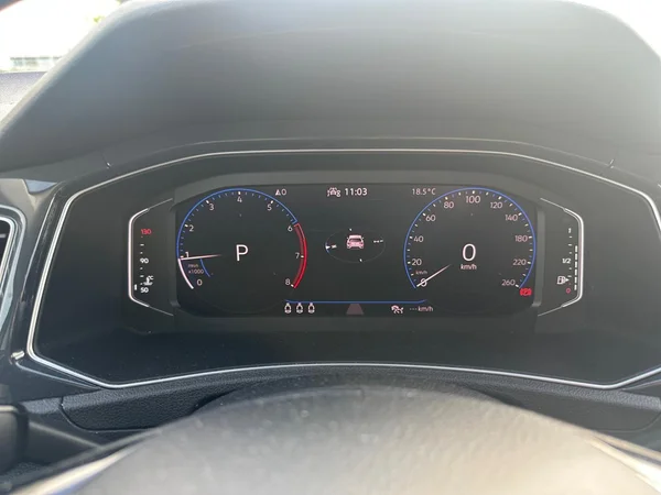 VOLKSWAGEN T-Roc (2021) — foto 6 van 24