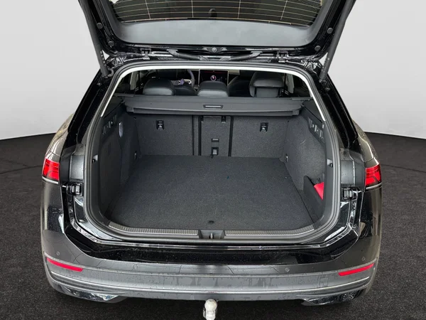 VOLKSWAGEN Passat Variant eHybrid (PHEV) (2025) — foto 4 van 19