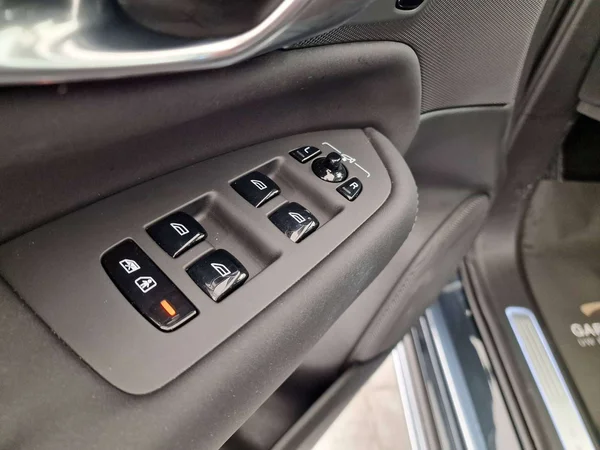 Volvo XC90 (2026) — foto 9 van 17