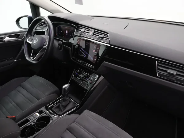 Volkswagen Touran (2023) — foto 30 van 31