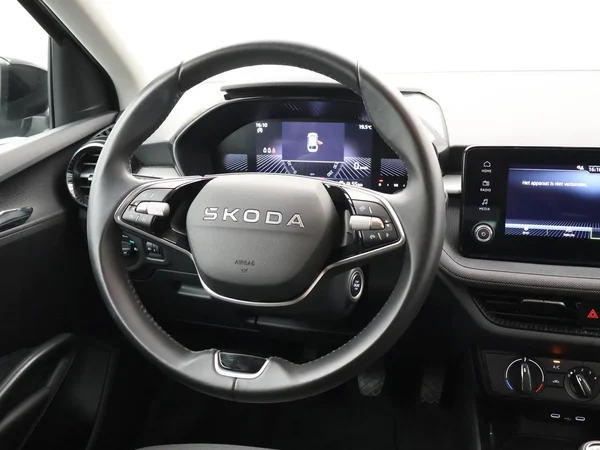 SKODA Fabia (2025) — foto 6 van 27