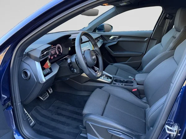AUDI A3 Sportback (2023) — foto 17 van 17