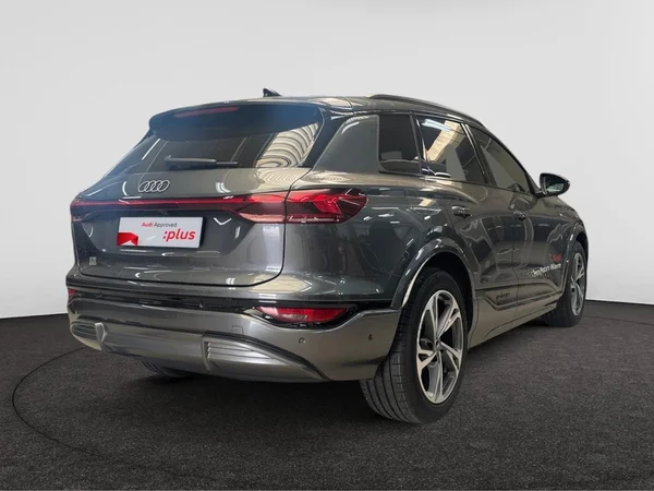 AUDI Q6 e-tron (2026) — foto 8 van 14