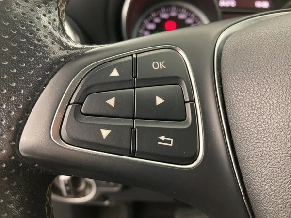 MERCEDES-BENZ CLA 200 (2019) — foto 19 van 36