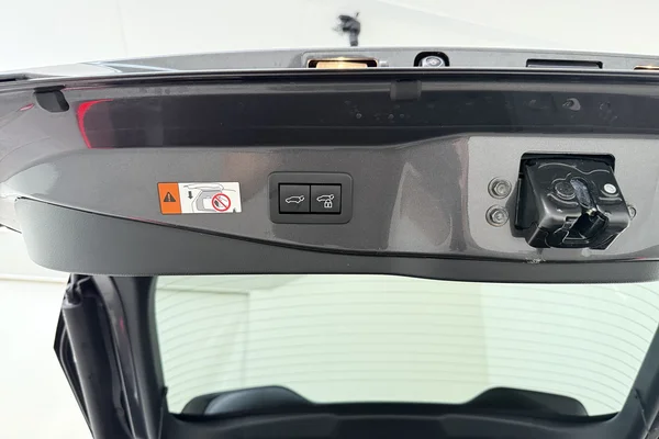 Toyota C-HR Hybrid (HEV) (2024) — foto 9 van 17