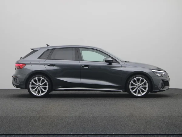 AUDI A3 Sportback Dsl (2023) — foto 19 van 21