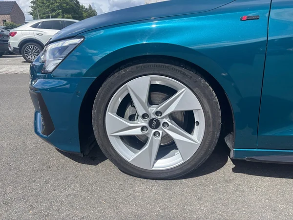 AUDI A3 Sedan (2024) — foto 9 van 18