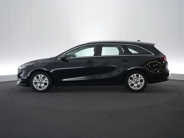 Kia cee'd (2024) — foto 16 van 21
