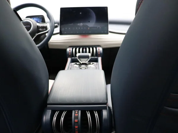 BYD ATTO 3 (2023) — foto 19 van 33