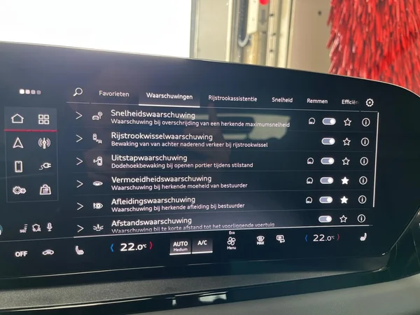 AUDI Q6 Sportback e-tron (2025) — foto 9 van 24