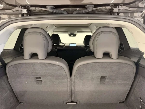 Volvo EX90 (2025) — foto 6 van 25
