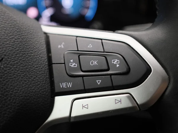 Volkswagen Golf (2021) — foto 15 van 37