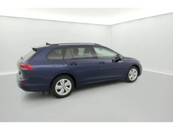 VOLKSWAGEN Golf VIII SW (2024) — foto 3 van 36