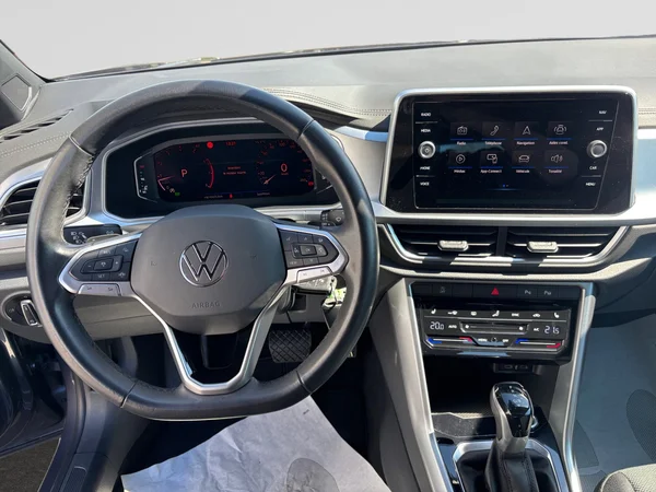 VOLKSWAGEN T-Roc Cabriolet (2022) — foto 2 van 21